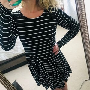 Old Navy B&W stripe dress